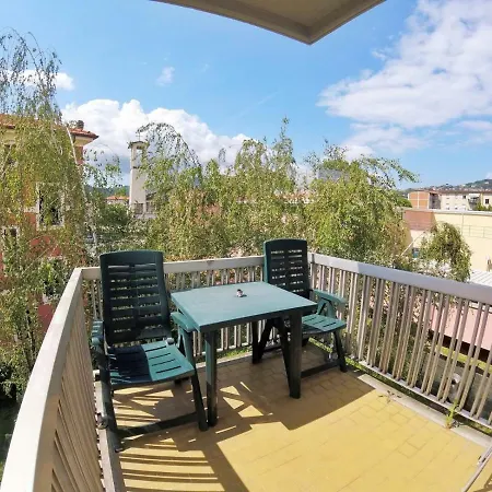 Casa Claudia لا سبيتسْيا